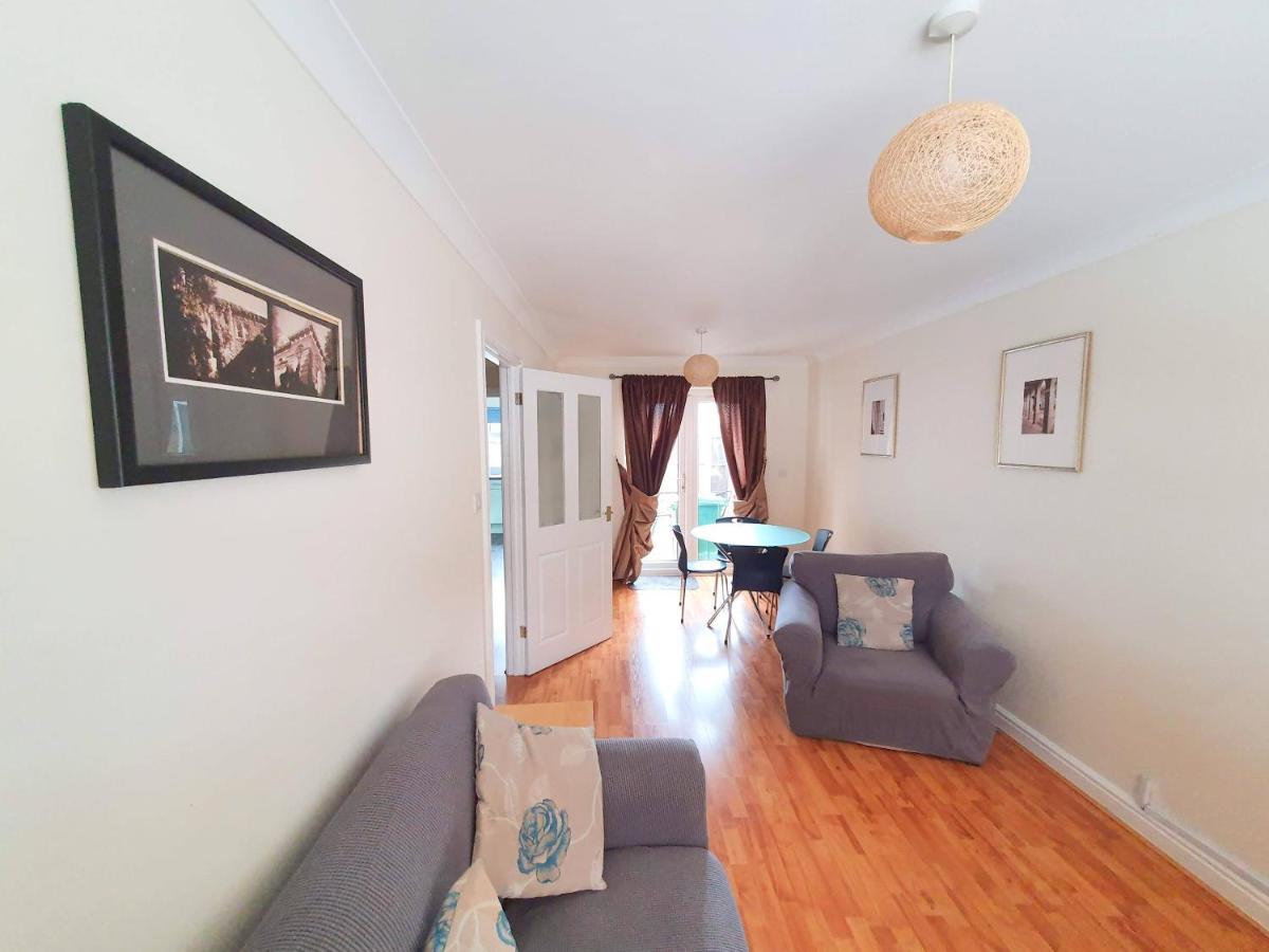 סיטינגבורן Friars Walk Houses With 2 Bedrooms, 2 Bathrooms, Fast Wi-Fi And Private Parking מראה חיצוני תמונה