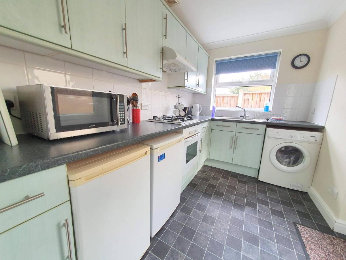 סיטינגבורן Friars Walk Houses With 2 Bedrooms, 2 Bathrooms, Fast Wi-Fi And Private Parking מראה חיצוני תמונה