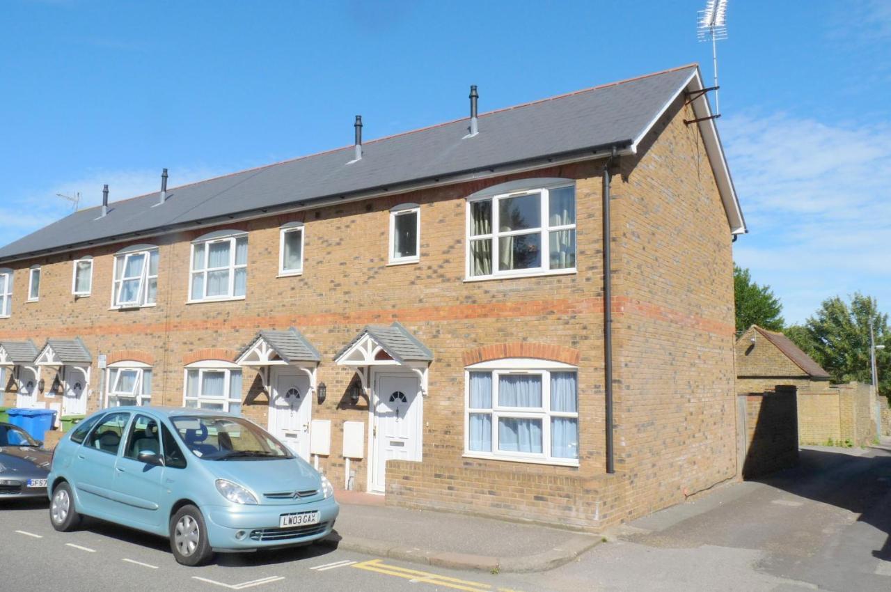 סיטינגבורן Friars Walk Houses With 2 Bedrooms, 2 Bathrooms, Fast Wi-Fi And Private Parking מראה חיצוני תמונה