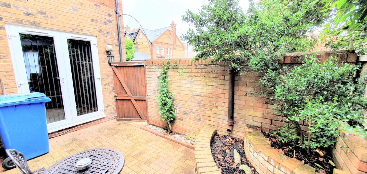 סיטינגבורן Friars Walk Houses With 2 Bedrooms, 2 Bathrooms, Fast Wi-Fi And Private Parking מראה חיצוני תמונה