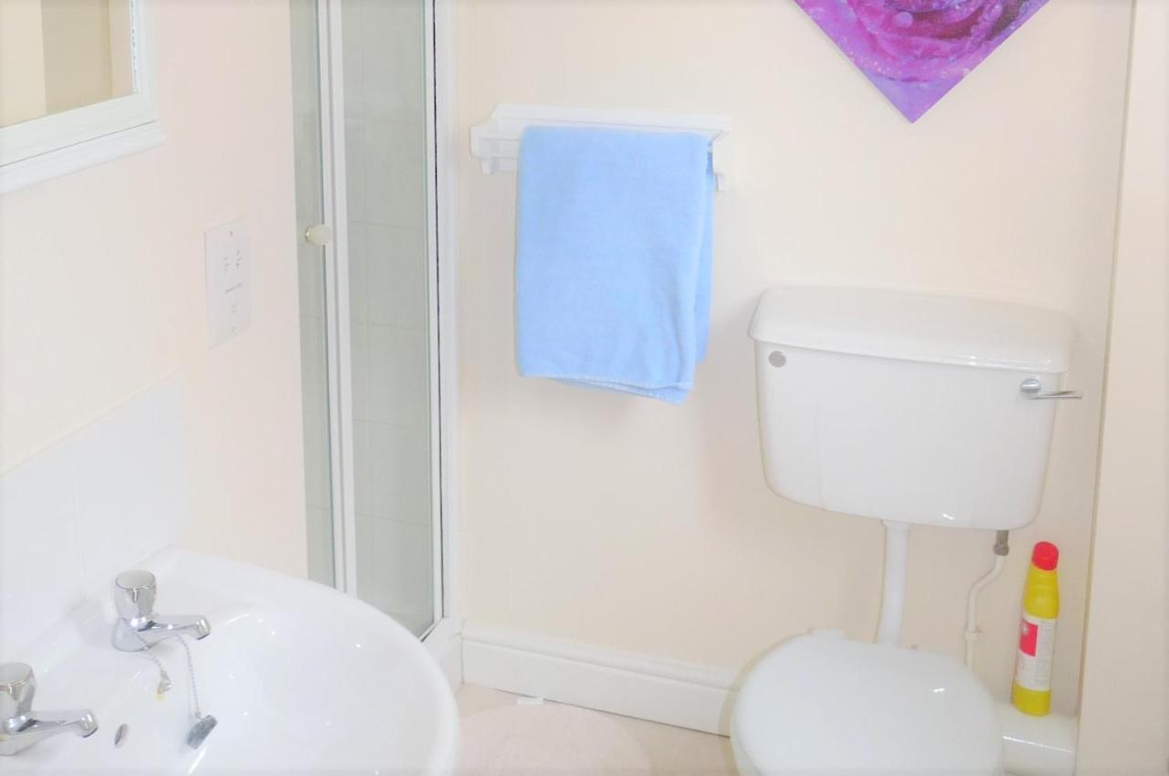 סיטינגבורן Friars Walk Houses With 2 Bedrooms, 2 Bathrooms, Fast Wi-Fi And Private Parking מראה חיצוני תמונה