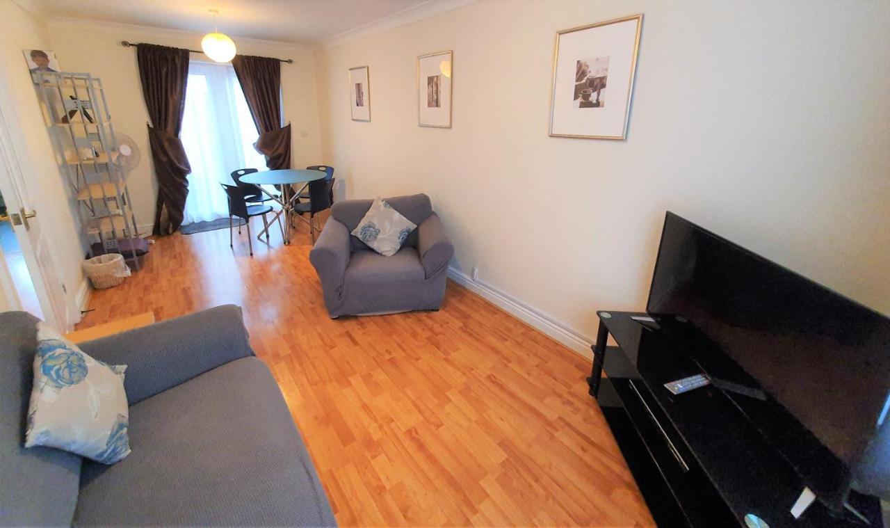 סיטינגבורן Friars Walk Houses With 2 Bedrooms, 2 Bathrooms, Fast Wi-Fi And Private Parking מראה חיצוני תמונה