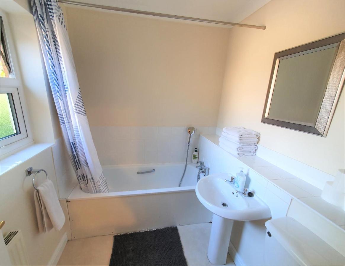 סיטינגבורן Friars Walk Houses With 2 Bedrooms, 2 Bathrooms, Fast Wi-Fi And Private Parking מראה חיצוני תמונה