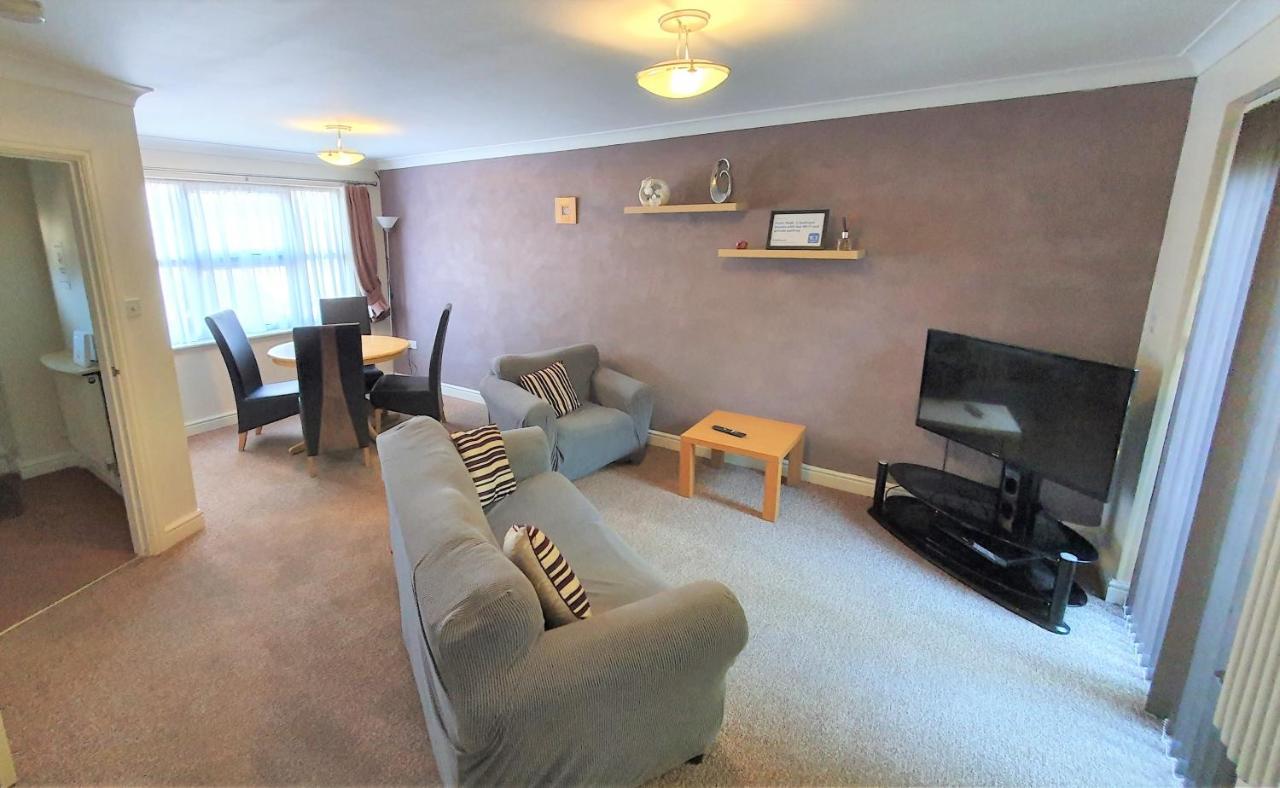 סיטינגבורן Friars Walk Houses With 2 Bedrooms, 2 Bathrooms, Fast Wi-Fi And Private Parking מראה חיצוני תמונה